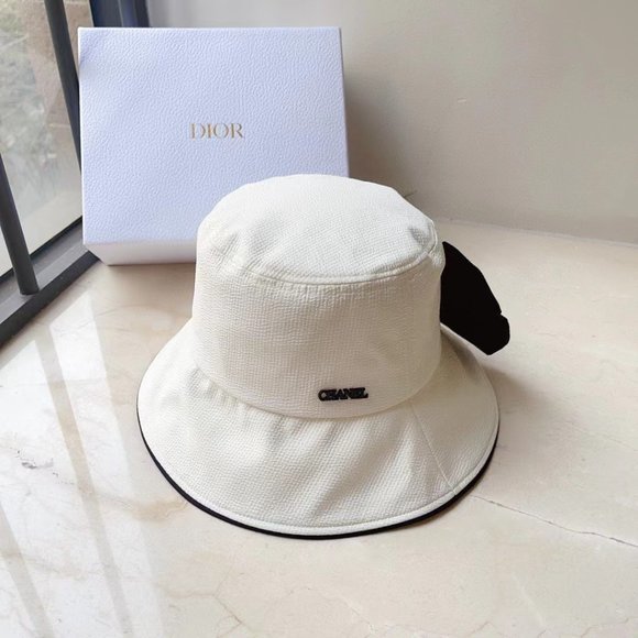 AUTHENTIC CHANEL Hats main image 8